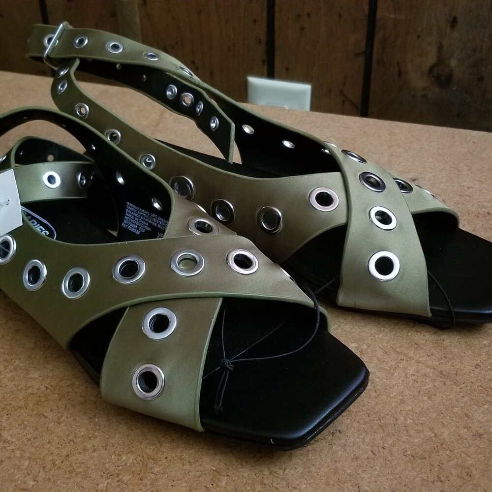 New! No Boundaries Strappy Grommet